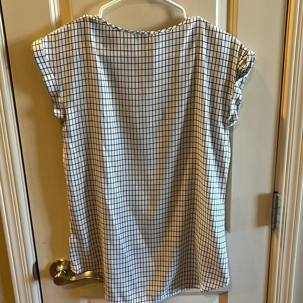 Express Top ⭐️ - Picture 4 of 4